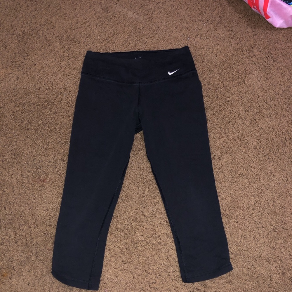 Nike dri fit cropped leggings